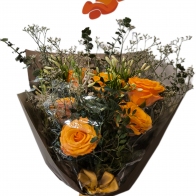 Gėlių pristatymas Šilutėje Ryškioji skintų gėlių oranžinė kompozicija